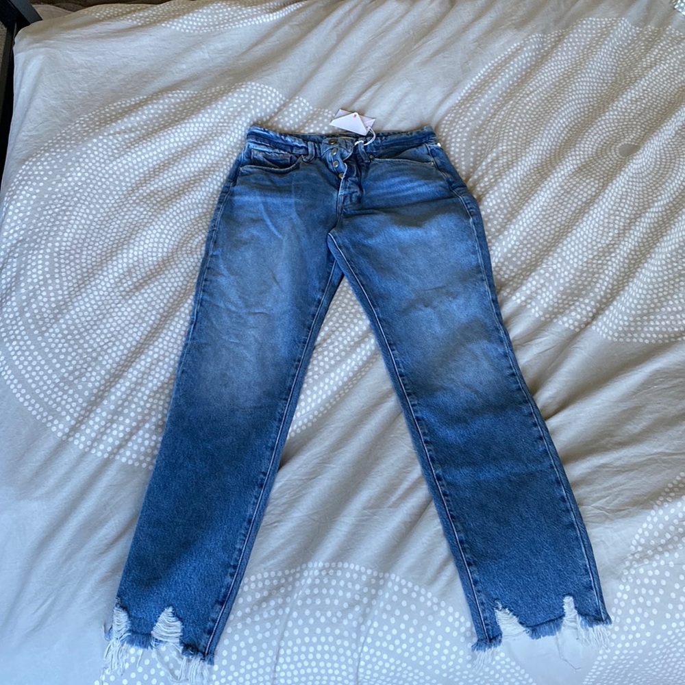 Good American Good Boy jeans raw distressed hem Size 6/28